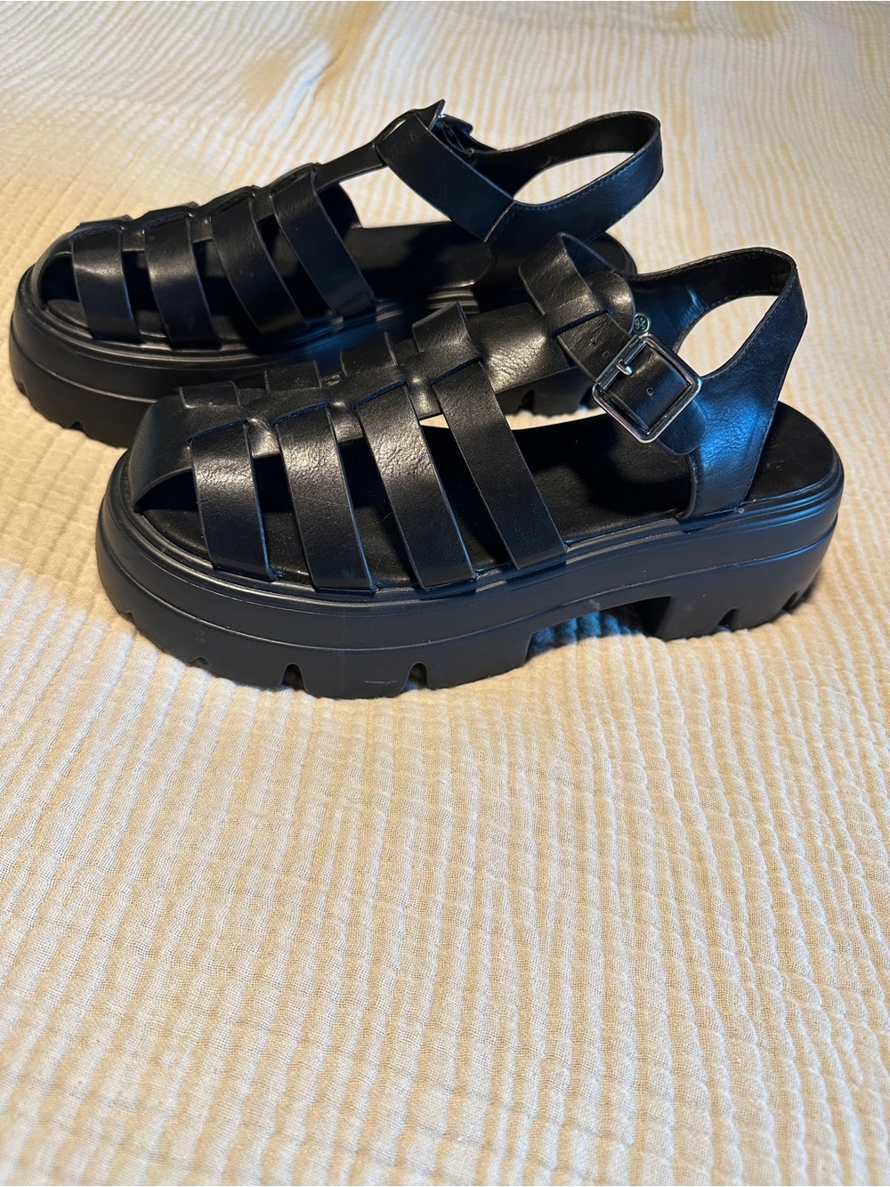 Women's Black Chunky Fisherman Sandals with Buckle